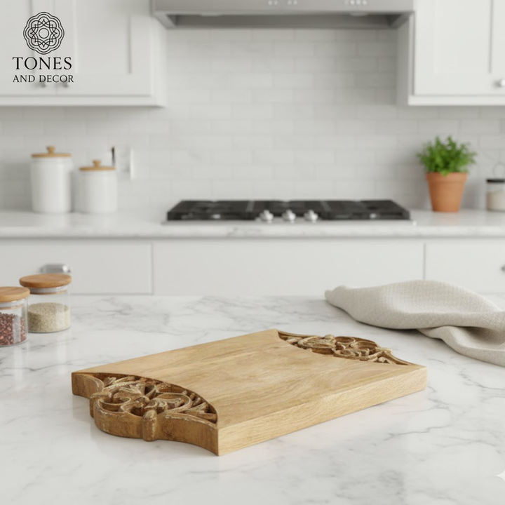 Vintage Crest Dual-Carved Wooden Serving & Prep Board – 40 × 25.4 cm