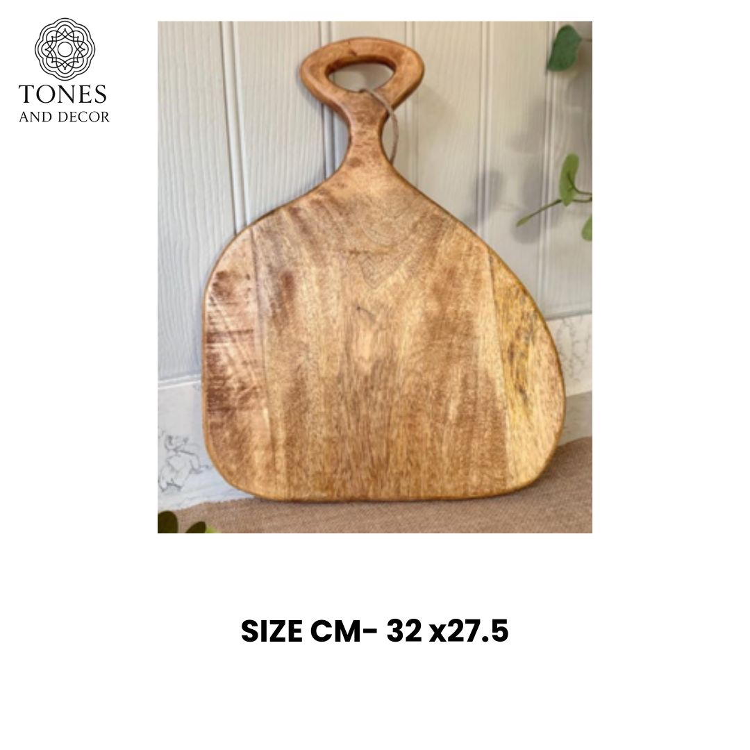 Contour Handle Artisan Wooden Cutting & Serving Board – 32 × 27.5 cm