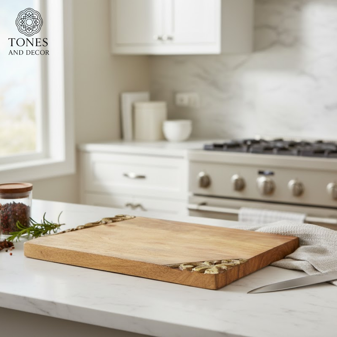 Ornate Edge Handcrafted Wooden Cutting & Serving Board – 35.5 × 25.4 cm