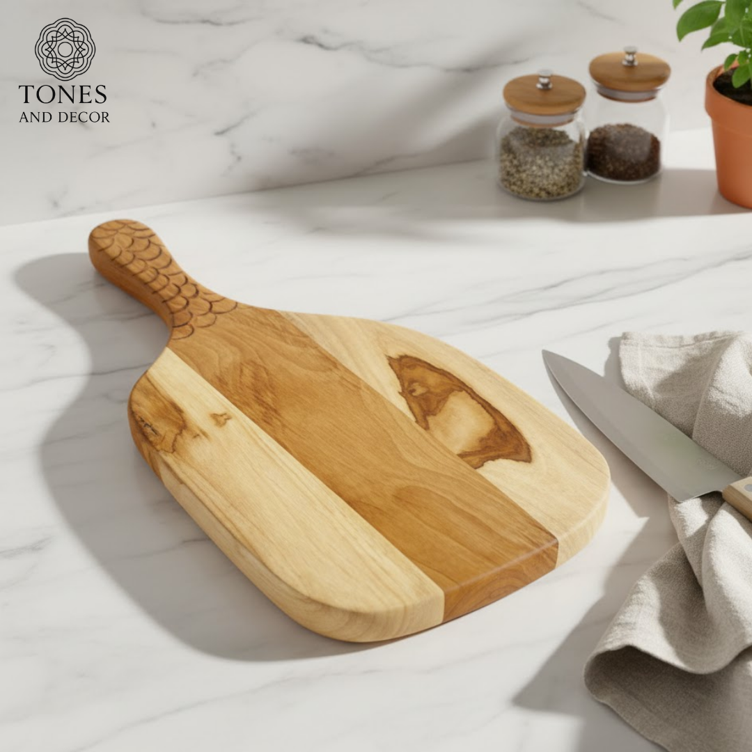 Handcrafted Engraved-Handle Wooden Chopping & Serving Board – 43.18 × 17.2 cm